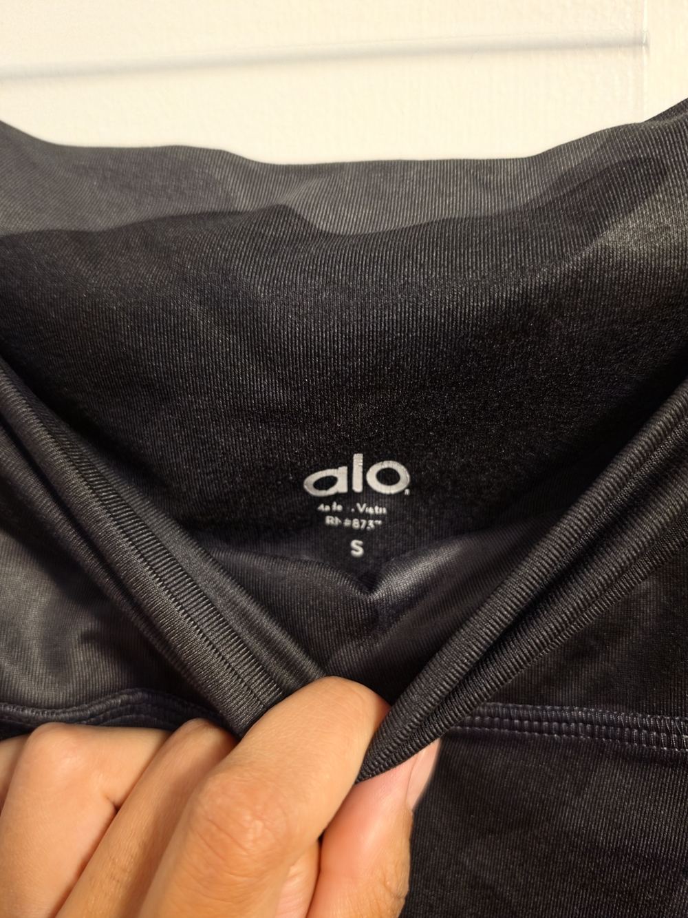 ALO Yoga Black Leggings - Women's Small